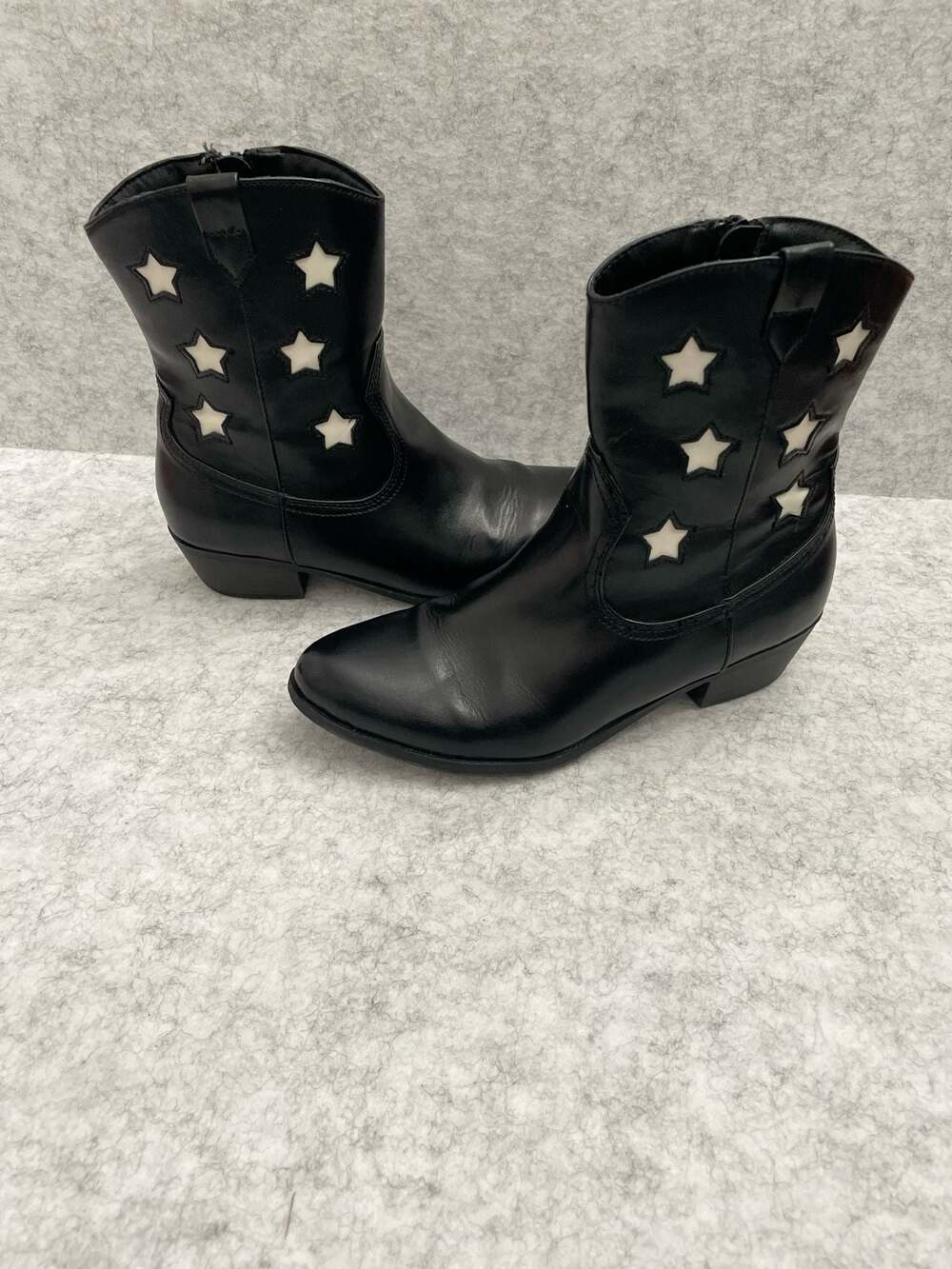 5 Art Class Margot Western Style Boots with White Stars - Picture 12 of 14